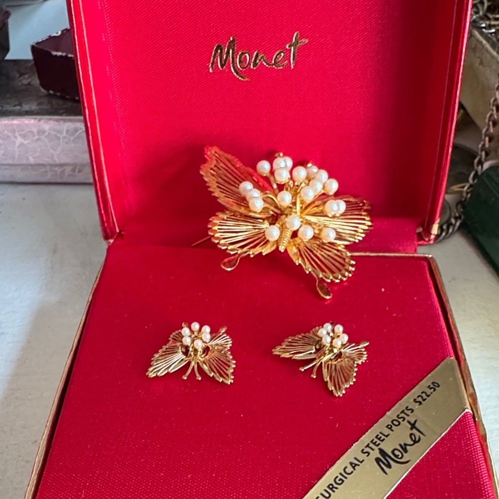 Monet Gold and Pearl Brooch Set